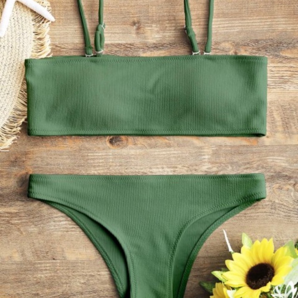 Zaful green ribbed swimsuit. Never worn.